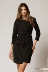 Rochie neagra scurta cu croi petrecut si dungi bej
