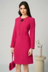 Rochie office din stofa fucsia cu accesoriu si nasturi