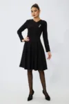 Rochie office in clos cu maneci lungi Moze Evanna Neagra