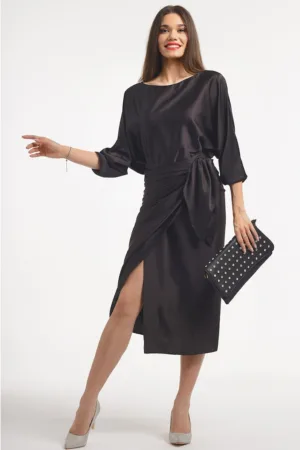 Rochie petrecuta cu slit frontal