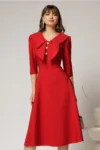 Rochie rosie clos de ocazie cu guler maxi si nasturi perluta