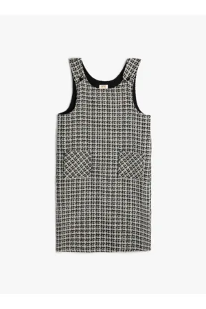 Rochie-sarafan cu buzunare