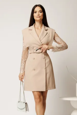 Rochie scurta bej din stofa tip sacou cu maneci din dantela si curea in talie