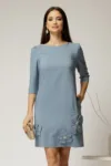 Rochie scurta bleu cu aplicatii florale elegante