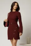 Rochie scurta bordo cu maneci decupate si nasturi eleganti