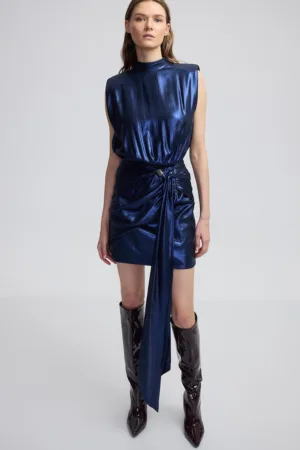 Rochie scurta cambrata cu guler inalt