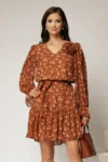 Rochie scurta caramizie cu imprimeu floral si volanas la baza