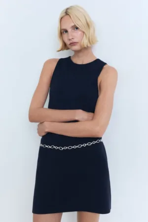 Rochie scurta cu croiala dreapta fara maneci
