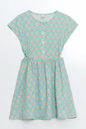 Rochie scurta cu croiala in A si decupaje laterale