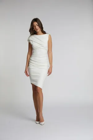 Rochie scurta cu design petrecut