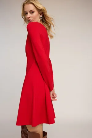 Rochie scurta cu maneci lungi si croiala in A