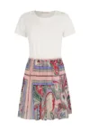 Rochie scurta cu model in partea de jos