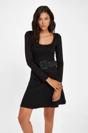 Rochie scurta cu model uni si maneci lungi