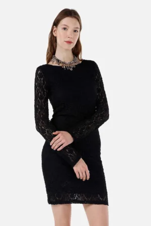 Rochie scurta din dantela cu decupaj pe partea din spate