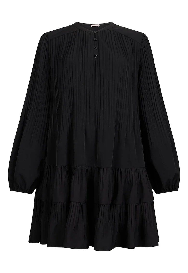 Rochie scurta evazata cu maneci lungi