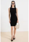 Rochie scurta fara maneci cu croiala bodycon
