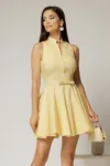 Rochie scurta galbena din poplin cu inchidere cu design la bust