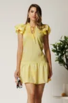 Rochie scurta galbena din triplu voal cu croi cambrat si volan la baza