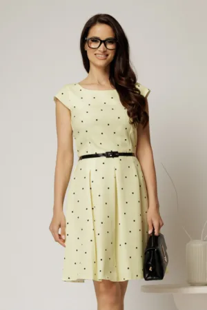 Rochie scurta galbena in clos cu buline si curtea in talie