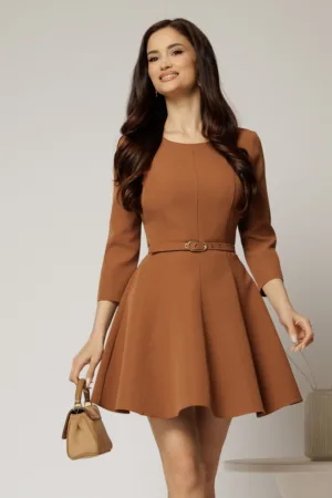 Rochie scurta maro cu croi in clini si curea in talie