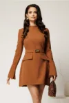 Rochie scurta maro din stofa cu clapete tip buzunare si curea in talie