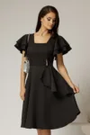 Rochie scurta neagra cu maneci scurte evazate si aplicatie pe talie