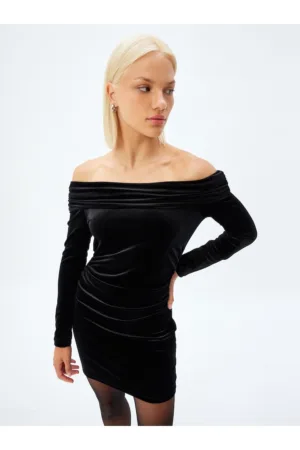 Rochie slim fit de catifea