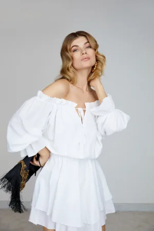 Rochie stratificata cu decolteu pe umeri