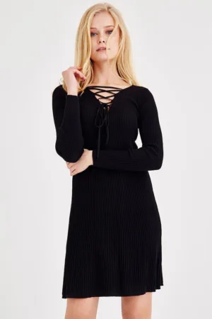 Rochie striata cu snururi