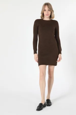 Rochie tip pulover cu decolteu la baza gatului