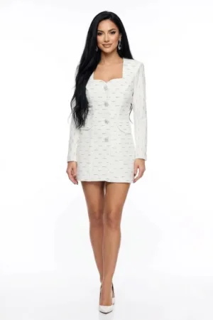 Rochie tip sacou cu maneci lungi si decolteu in forma de inima