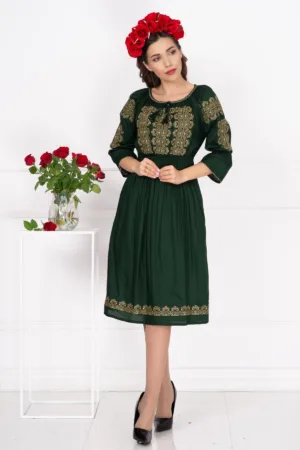 Rochie traditionala Eugenia cu broderie bej labirint