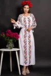 Rochie traditionala alba din vascoza Fernanda cu broderie florala