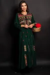 Rochie traditionala verde cu motive florale Gradina Stramosilor