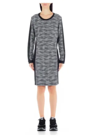 Rochie tricotata cu decolteu rotund -