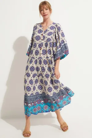 Rochie vaporoasa cu imprimeu etnic