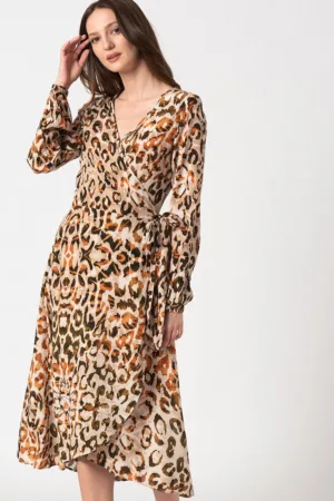 Rochie vaporoasa cu imprimeu si decolteu in V