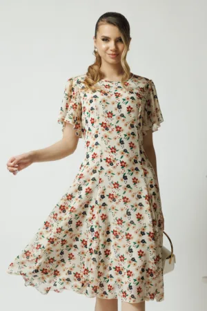 Rochie vaporoasa din voal bej cu floricele si maneci scurte fluture