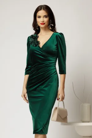 Rochie verde din catifea cu aplicatii florale si nasturi pe talie