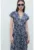 Rochie cu imprimeu floral si decolteu in V – Albastru inchis – Crem –