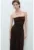 Rochie lunga cu model drapat si decolteu pe umeri