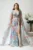 Rochie lunga eleganta din voal satinat bleu cu flori roz si maneci ample