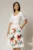 Rochie midi alba clos cu imprimeu corai si decolteu in V