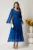 Rochie midi albastra din voal creponat in clos cu maneci despicate