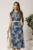 Rochie midi bleumarin cu imprimeu bleu din tencel cu elastic si curea in talie