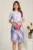 Rochie midi lila cu imprimeu fucsia din stofa cu croi drept