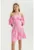 Rochie mini –  imprimeu floral – umeri goi – roz – textil
