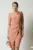 Rochie office din stofa roz piersica cu funda in talie