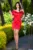 Rochie rosie din satin petrecuta cu maneca fronsata